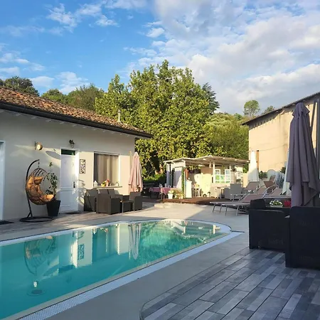 3 Borgo Di Garda